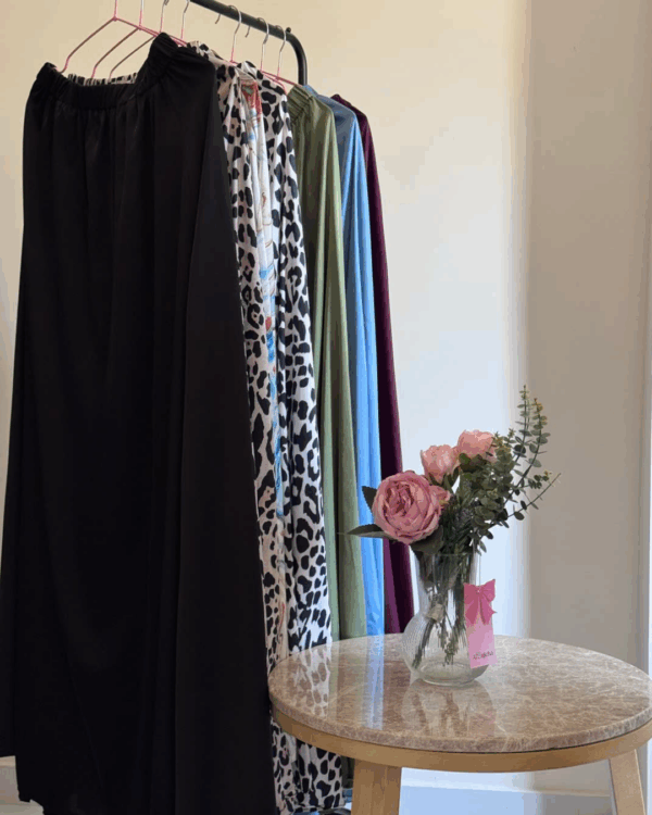 Nilly Satin Skirt (Curvy) – Baby Blue