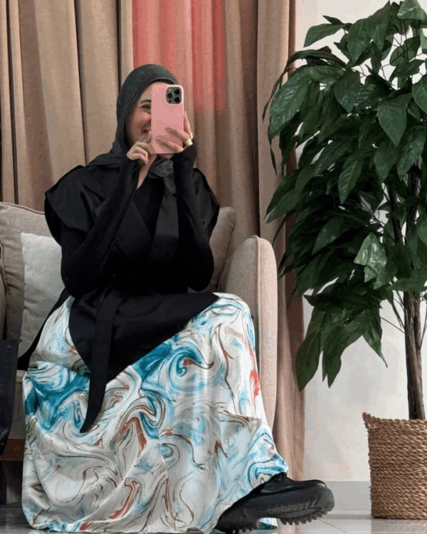 Nilly Satin Skirt (Curvy) – Sea Print