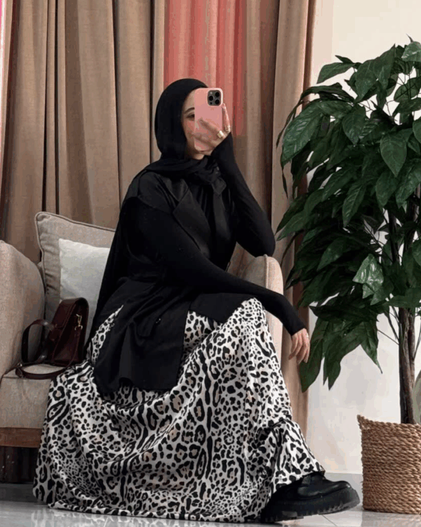 Nilly Satin Skirt (Curvy) - Brown Tiger Print