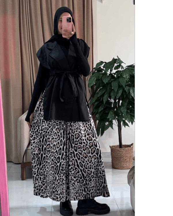 Nilly Satin Skirt (Curvy) - Brown Tiger Print