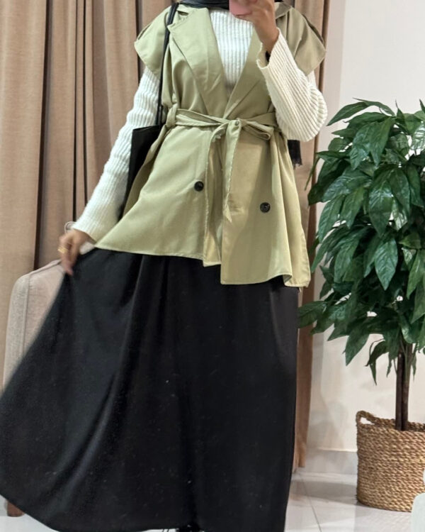 Nilly Satin Skirt (Curvy) – Black