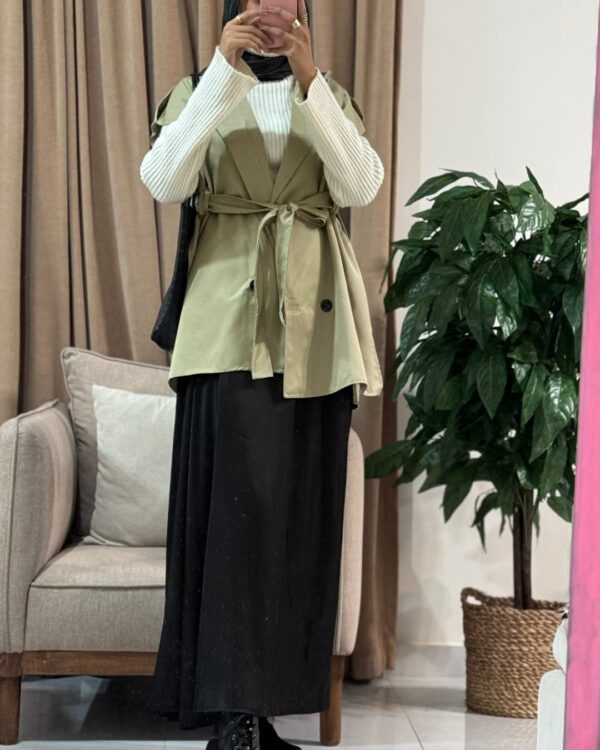 Nilly Satin Skirt (Curvy) – Black